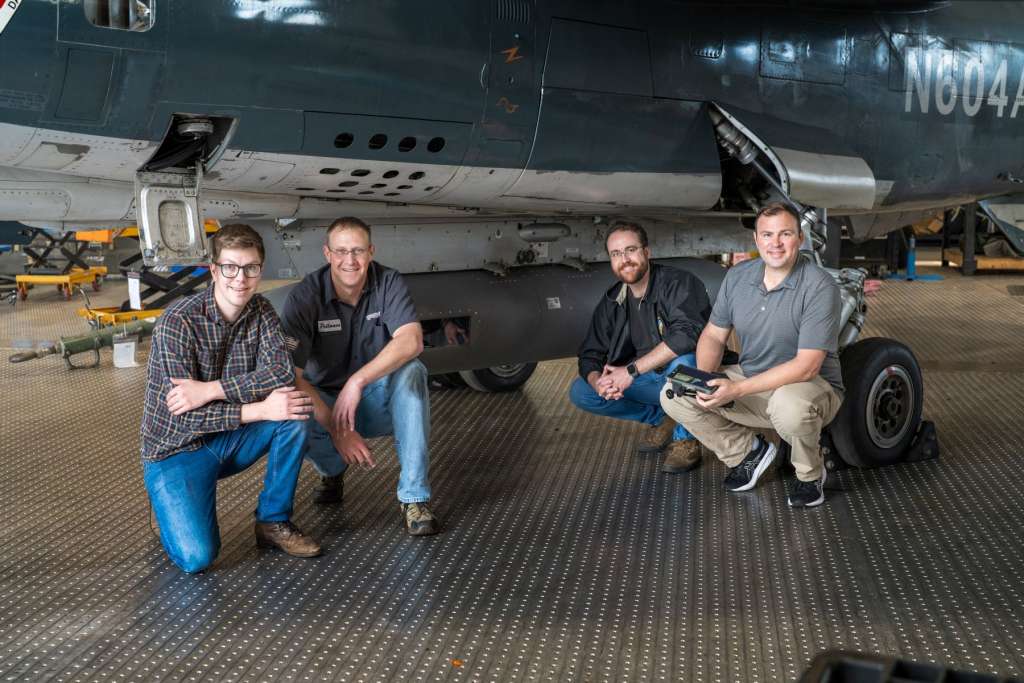 Team KIHOMAC with Chris Vaquez form Vision Aero working on Mojave Pod Supersonic imaging system